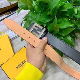 FENDI (Фенди) Модель, аналогичная представленной в магазине. Шири