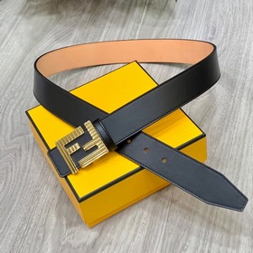 FENDI (Фенди) Модель, аналогичная представленной в магазине. Шири