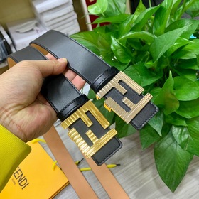 FENDI (Фенди) Модель, аналогичная представленной в магазине. Шири