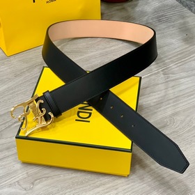 FENDl (Fendi) Модель, аналогичная представленной в магазине. Двус