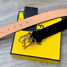 FENDl (Fendi) Модель, аналогичная представленной в магазине. Двус
