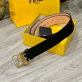 FENDl (Fendi) Модель, аналогичная представленной в магазине. Двус