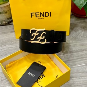 FENDl (Fendi) Модель, аналогичная представленной в магазине. Двус