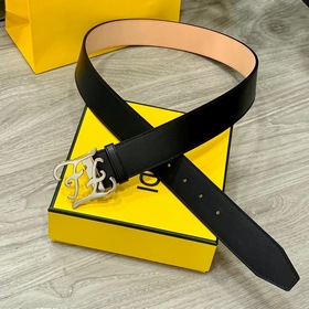 FENDl (Fendi) Модель, аналогичная представленной в магазине. Двус
