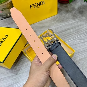 FENDl (Fendi) Модель, аналогичная представленной в магазине. Двус