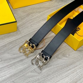 FENDl (Fendi) Модель, аналогичная представленной в магазине. Двус