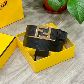 FENDI (Фенди) Модель, идентичная представленной в магазине. Ширин