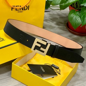 FENDI (Фенди) Модель, идентичная представленной в магазине. Ширин