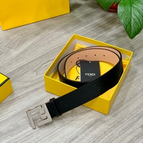 FENDI (Фенди) Модель, аналогичная представленной в магазине. Шири