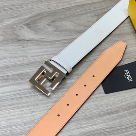 FENDI (Фенди) Модель, идентичная представленной в магазине. Ширин