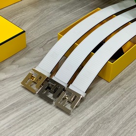 FENDI (Фенди) Модель, идентичная представленной в магазине. Ширин