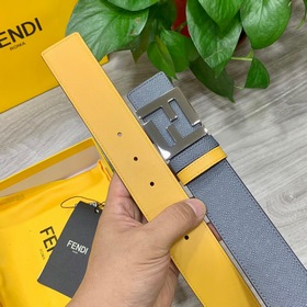 FENDI (Фенди) Модель, аналогичная представленной в магазине. Шири