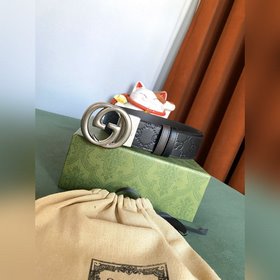 GUCCI Двусторонняя поясная сумка GUCCI 3,7, одна сторона из кожи