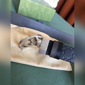 GUCCI Двусторонняя поясная сумка GUCCI 3,7, одна сторона из кожи 