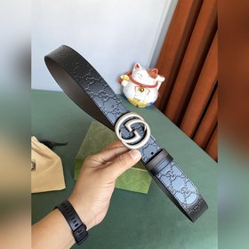 GUCCI Двусторонняя поясная сумка GUCCI 3,7, одна сторона из кожи 
