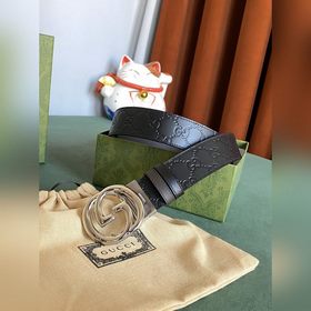 GUCCI Двусторонний пояс GUCCI шириной 3,7 см, одна сторона из кож
