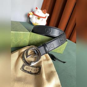 Gucci 4,0-дюймовый ремень из тисненной кожи с принтом из серии Ma