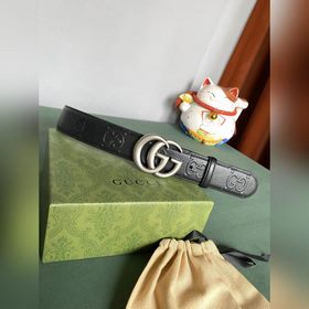 Gucci 4,0-дюймовый ремень из тисненной кожи с принтом из серии Ma
