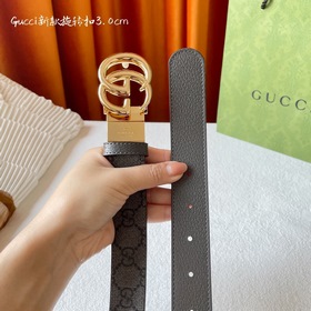Новая модель Gucci. Одна сторона из серого ПВХ с принтом, другая 