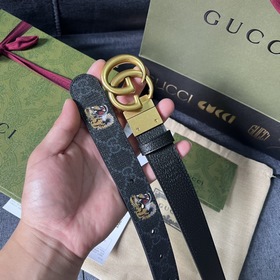 Gucci, ширина 3,0 см, новый двусторонний кожаный ремень с принтом