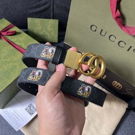 Gucci, ширина 3,0 см, новый двусторонний кожаный ремень с принтом