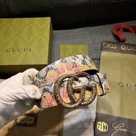 Новый ремень Gucci соединяет прошлое и настоящее бренда, продолжа