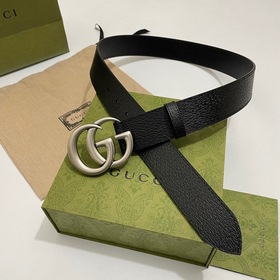 GUCCI Размер 4 см, подлинная форма. Один из боков этого ремня име