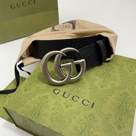 GUCCI Размер 4 см, подлинная форма. Один из боков этого ремня име