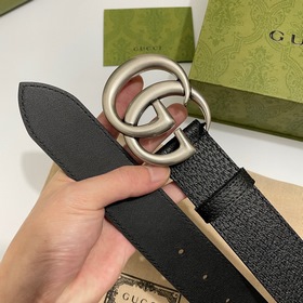 GUCCI Размер 4 см, подлинная форма. Один из боков этого ремня име