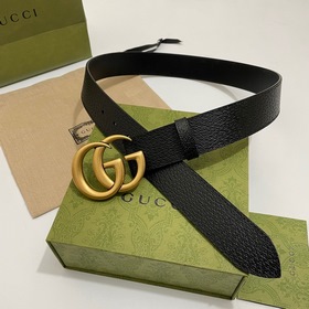 GUCCI Размер 4 см, подлинная форма. Один из боков этого ремня име