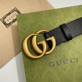 GUCCI Размер 4 см, подлинная форма. Один из боков этого ремня име