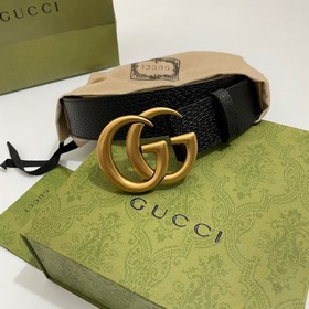 GUCCI Размер 4 см, подлинная форма. Один из боков этого ремня име