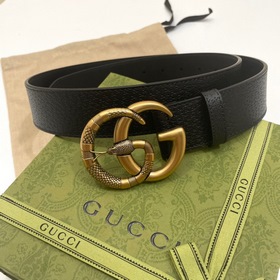 GUCCI Размер 4 см, подлинная форма. Один из боков этого ремня име