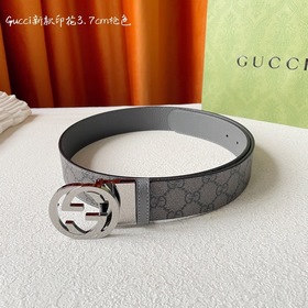 Новая модель Gucci： одна сторона из нового серо-черного ПВХ с при