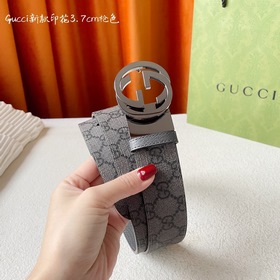 Новая модель Gucci： одна сторона из нового серо-черного ПВХ с при