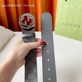 Новая модель Gucci： одна сторона из нового серо-черного ПВХ с при