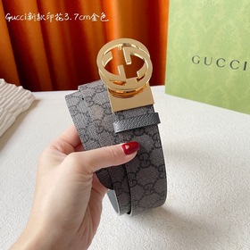 Новая модель Gucci： одна сторона из нового серо-черного ПВХ с при