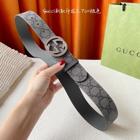 Новая модель Gucci： одна сторона из нового серо-черного ПВХ с при