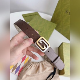 Новейшая модель от Gucci, изготовленная из коричневой парусины и 