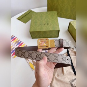 Новейшая модель от Gucci, выполненная из коричневой парусины и ко