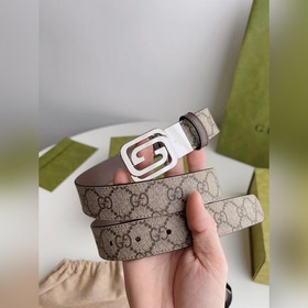 Новейшая модель от Gucci, изготовленная из коричневой парусины и 