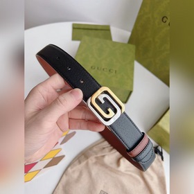 Новейшая модель Gucci из черной кожи с текстурой свиной кожи кори