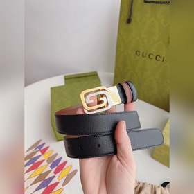 Новейшая модель Gucci из черной кожи с текстурой свиной кожи кори