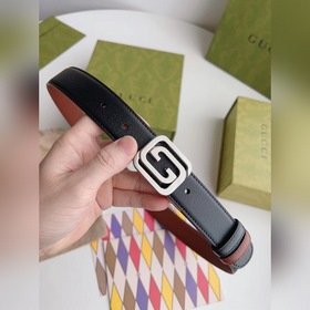 Новейшая модель от Gucci из черной кожи с текстурой свиной шкуры