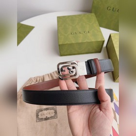 Новейшая модель от Gucci из черной кожи с текстурой свиной шкуры 