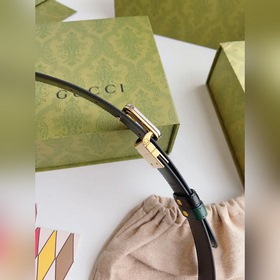 Новейшая модель Gucci из зеленой кожи с текстурой свиной кожи чер