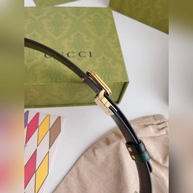 Новейшая модель Gucci из зеленой кожи с текстурой свиной шкуры и 