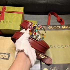 Gucci, ширина 4,0 см, новая модель. Классическая застежка с двойн