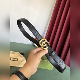 Gucci 3,0-дюймовый ремень из тисненной кожи с принтом из серии Ma
