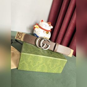 GUCCI 4,0 Импортная кожа, 100% хлопок. Этот широкий пояс украшен 